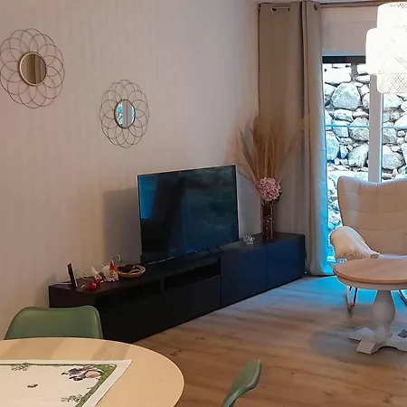 Stunning In Heart Of La Dambach