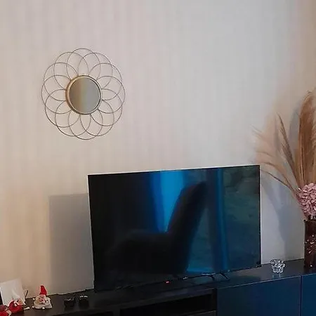 Stunning In Heart Of La *