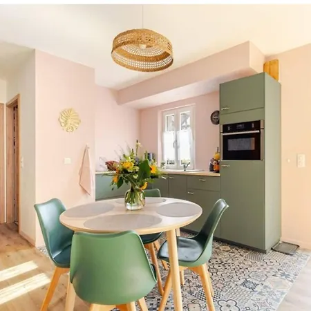 Stunning In Heart Of La Dambach