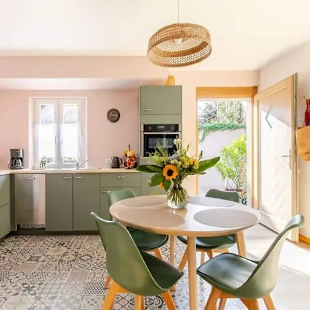 Stunning In Heart Of La